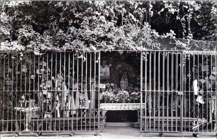 La grotte, chapelle Notre Dame de Lourdes